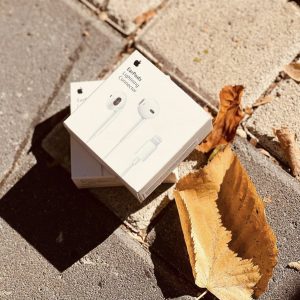 EarPods Lightning Connector - Figura 1